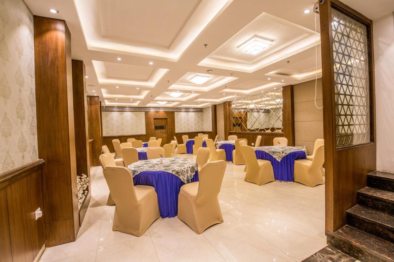 Hotel Sumaditya Dźajpur Zewnętrze zdjęcie
